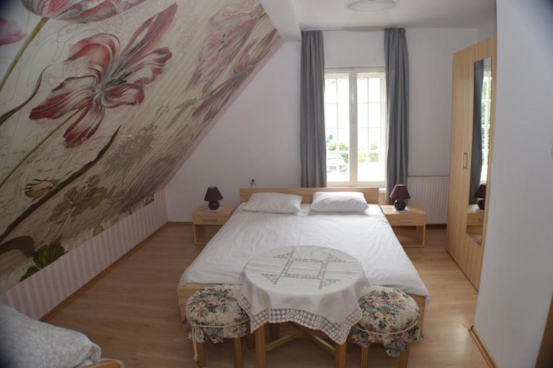 Bialy Dwor Villa Kostrzyca Luaran gambar